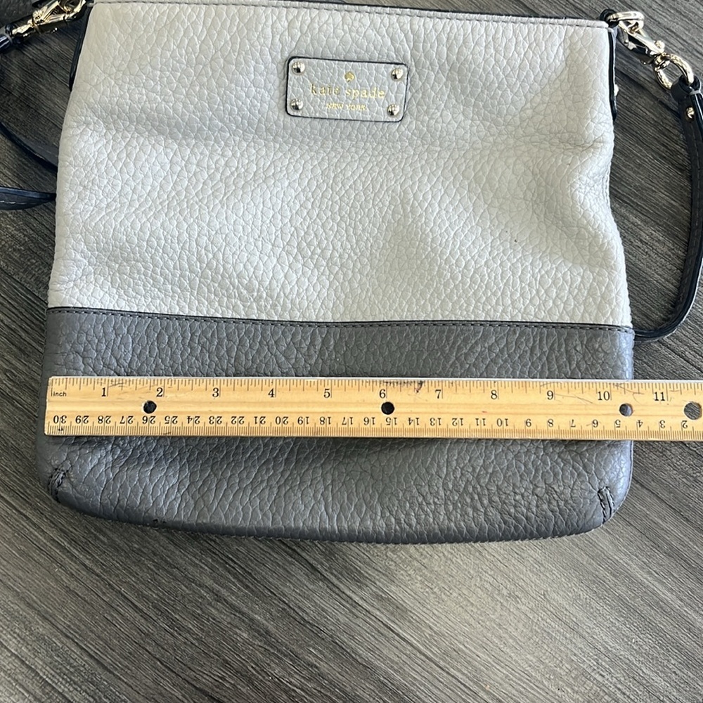 Kate Spade Two-Tone Gray Crossbody Leather Shoulder Bag - Picture 6 of 7